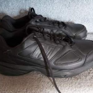 New balance non slip shoes